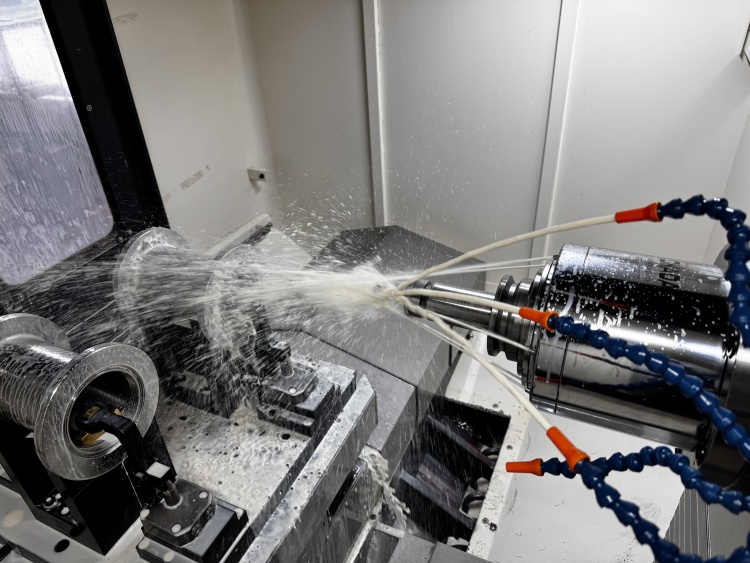 CNC biratzeko piezen abantailak