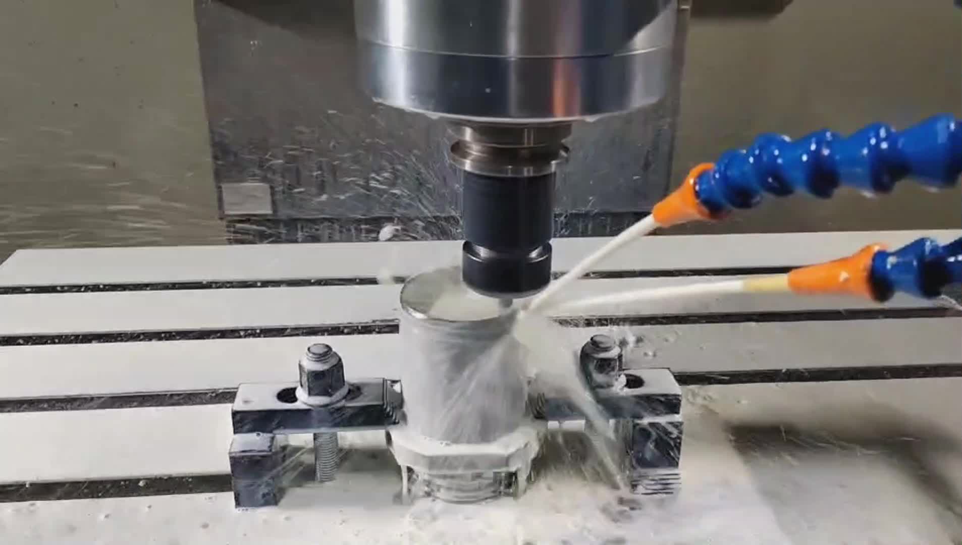 CNC zehaztasun mekanizazio moduak zehaztasuna hobetzen du