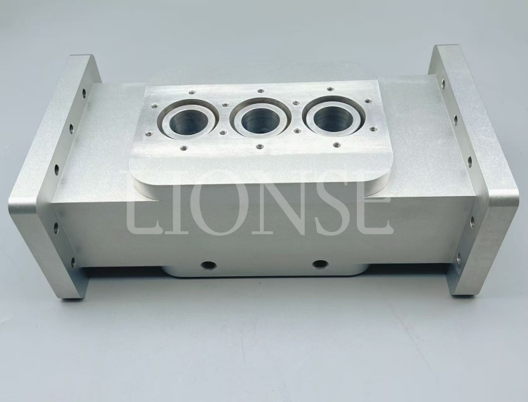Zergatik aukeratu Lionse aluminiozko bloke metalikoko piezak ekoizteko?
