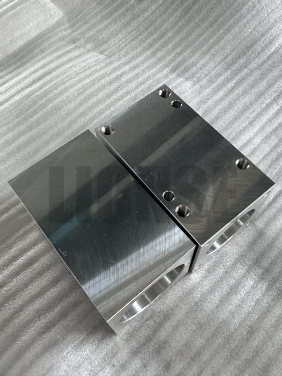 Zergatik hobesten dira aluminioa prozesatzeko makina-erreminta eta ekipoen piezak?