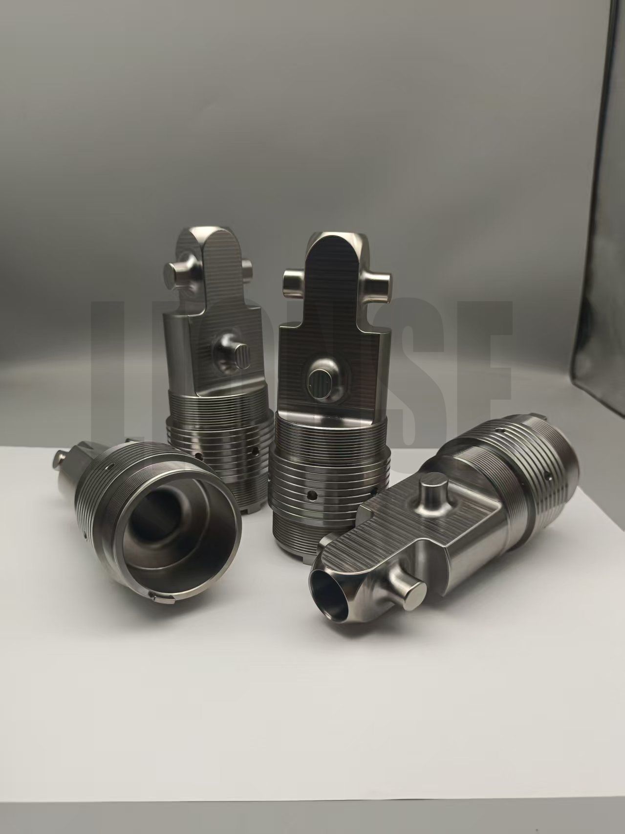 Abyssalentzako titaniozko pieza mekanikoak